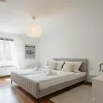 Fritz Am Bauhausmuseum Dessau-Rosslau